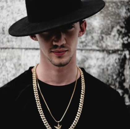 pexels-zack-jarosz-1687719